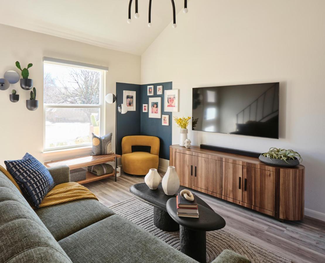 Apartamento Midcentury Couples Designer Loft - Casa Tuya Austin Exterior foto